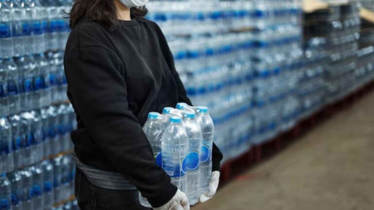 How many bottles of water in a gallon