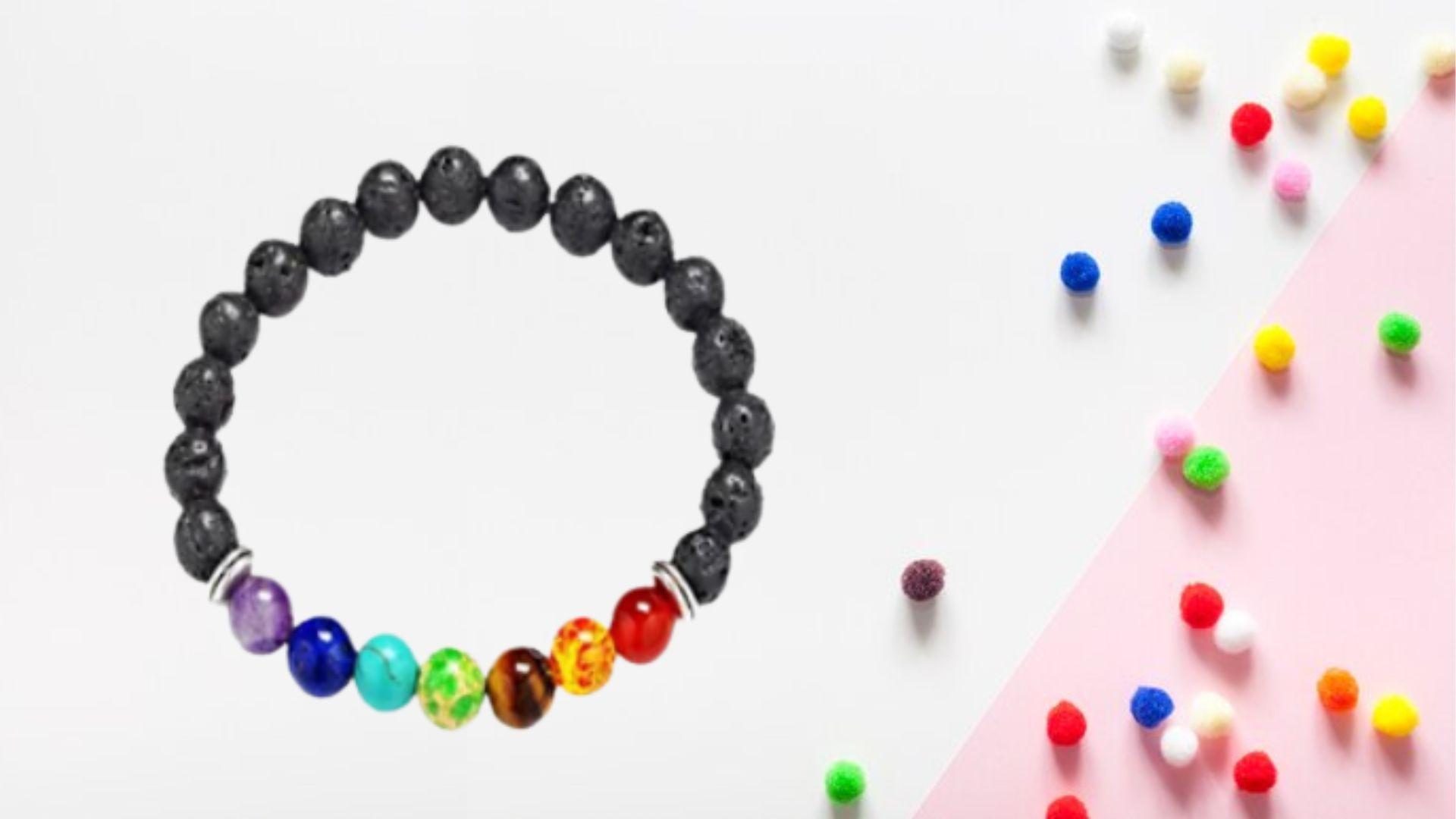 How many types of beads are in the Chakra Bracelet?